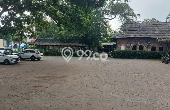 Unit Komersial Dijual di Malang LT 3633m2 & LB 1500m2 Unit Komersial Dijual di Malang LT 3633m2 & LB 1500m2