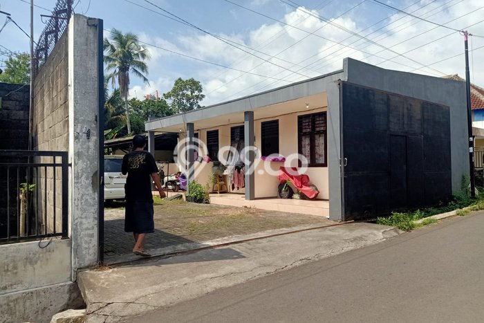 Jual Rumah Bagus Siap Huni LB 250m2 di Wagir, Malang Jual Rumah Bagus Siap Huni LB 250m2 di Wagir, Malang