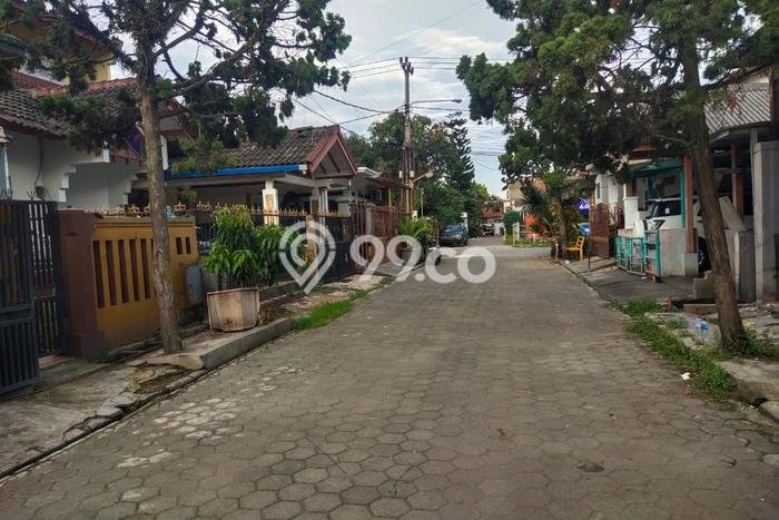 Dijual Segera Rumah Kost di Terusan Buah Batu, Bandung 7 Kamar Dijual Segera Rumah Kost di Terusan Buah Batu, Bandung 7 Kamar