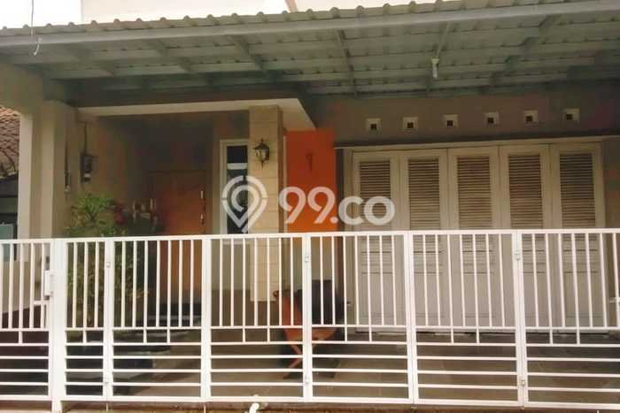 Cocok Untuk Investasi! Dijual Kost di Mataram 8 Kamar Cocok Untuk Investasi! Dijual Kost di Mataram 8 Kamar