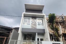 Rumah Luas Asri 3 KT Siap Huni di Kopo Bandung Rumah Luas Asri 3 KT Siap Huni di Kopo Bandung