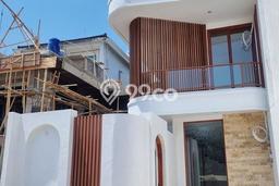 Rumah PREMIUM area Mumbul, Badung, LT 100m² Bangunan 104m² KESEMPATAN TERBATAS! Rumah PREMIUM area Mumbul, Badung, LT 100m² Bangunan 104m² KESEMPATAN TERBATAS!