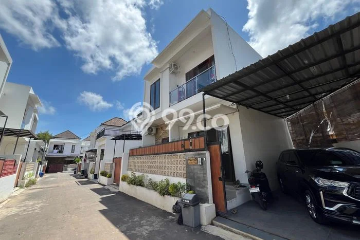 Rumah Luas Asri 3 KT Siap Pakai di Taman Griya Badung Rumah Luas Asri 3 KT Siap Pakai di Taman Griya Badung