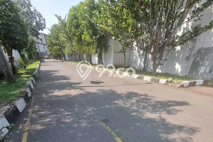 Gudang untuk Disewa di Pusat Bandung Luas Bangunan 13048m2 Gudang untuk Disewa di Pusat Bandung Luas Bangunan 13048m2
