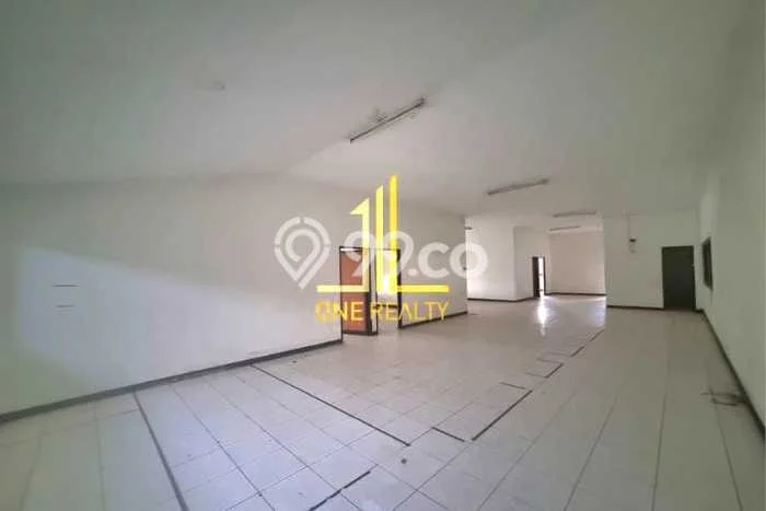 Gudang Disewa di Bandung dengan LB 1800m2 Area Komersial Ramai Gudang Disewa di Bandung dengan LB 1800m2 Area Komersial Ramai