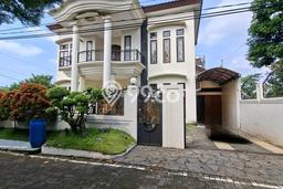 Dijual Hunian Mewah dengan Fasilitas Sekitar Lengkap di Banyumanik, Semarang Dijual Hunian Mewah dengan Fasilitas Sekitar Lengkap di Banyumanik, Semarang