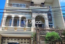 Rumah Mewah LB 1000m2 Siap Pakai Desain Elegan di Sunter, Jakarta Utara Rumah Mewah LB 1000m2 Siap Pakai Desain Elegan di Sunter, Jakarta Utara