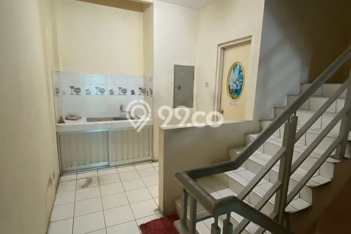 Disewakan Ruko di Tambora Jakarta Barat LT 67m2, LB 230m2 Disewakan Ruko di Tambora Jakarta Barat LT 67m2, LB 230m2