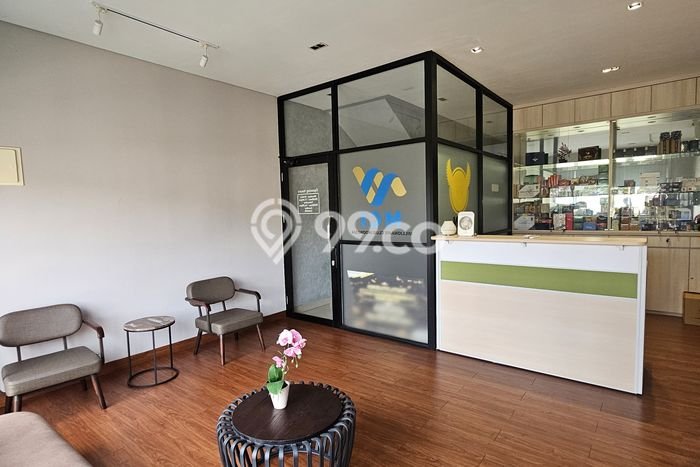 Ruko Dijual di Tangerang LT 65m2 & LB 160m2 Lokasi Terbaik! Ruko Dijual di Tangerang LT 65m2 & LB 160m2 Lokasi Terbaik!