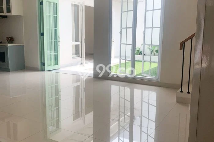 Dijual Rumah Luas Elegan Dengan View Cantik di Grand Wisata, Bekasi Dijual Rumah Luas Elegan Dengan View Cantik di Grand Wisata, Bekasi