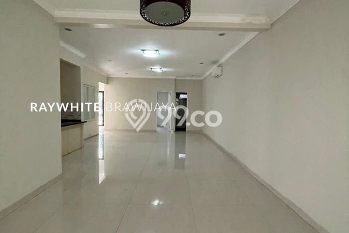 Rumah Elit LB 280m2 Siap Huni Desain Elegan di Pondok Indah, Jakarta Selatan Rumah Elit LB 280m2 Siap Huni Desain Elegan di Pondok Indah, Jakarta Selatan