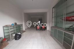Ruko Lokasi Komersial di Gatot Subroto, Luas 315m², Jalur Strategis Ruko Lokasi Komersial di Gatot Subroto, Luas 315m², Jalur Strategis