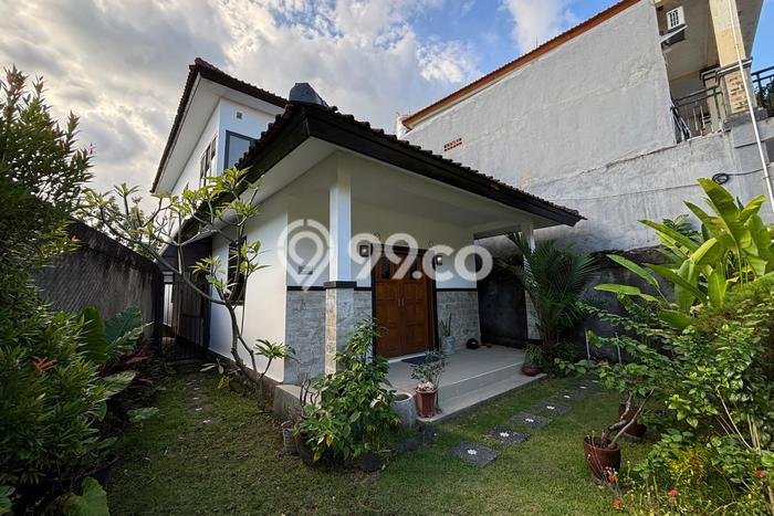 For Sale! Luxury House LT 190m2 Desain Modern di Tibubeneng For Sale! Luxury House LT 190m2 Desain Modern di Tibubeneng