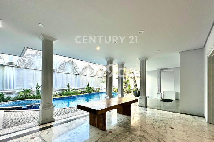 Jual Rumah Mewah Megah Dengan View Eksklusif di Pondok Indah, Jakarta Selatan Jual Rumah Mewah Megah Dengan View Eksklusif di Pondok Indah, Jakarta Selatan