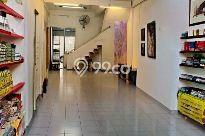 Ruko Dijual di Semarang LT 144m2 & LB 200m2 Lokasi Terbaik! Ruko Dijual di Semarang LT 144m2 & LB 200m2 Lokasi Terbaik!