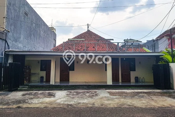 Unit Kost Dijual di Semarang Selatan dengan 6 Kamar Tidur & Luas Bangunan 180m2 Unit Kost Dijual di Semarang Selatan dengan 6 Kamar Tidur & Luas Bangunan 180m2