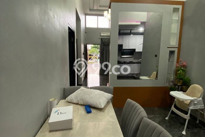 KESEMPATAN EMAS! Rumah di , Batam, LT 112m2m² Bangunan 72m2m² KESEMPATAN EMAS! Rumah di , Batam, LT 112m2m² Bangunan 72m2m²