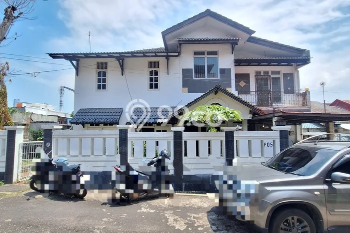 Rumah Mewah LB 200m2 Siap Huni Desain Elegan di Nagoya, Batam Rumah Mewah LB 200m2 Siap Huni Desain Elegan di Nagoya, Batam