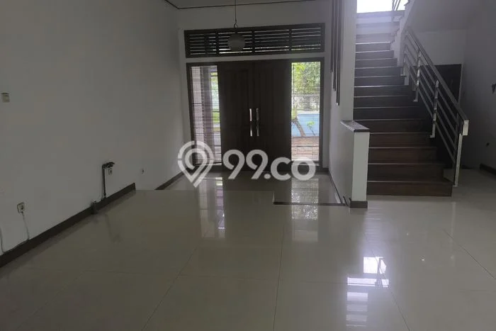 Lokasi strategis! Rumah siap pakai dikontrakkan di Batununggal LB 400m2 Lokasi strategis! Rumah siap pakai dikontrakkan di Batununggal LB 400m2