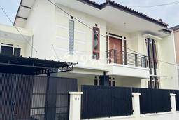 For Sale! Luxury House LT 361m2 Desain Elegan di Turangga For Sale! Luxury House LT 361m2 Desain Elegan di Turangga