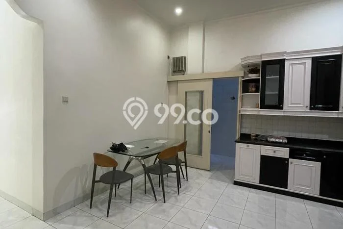 Hunian Cantik Modern Lb 200m2 di Penjaringan, Jakarta Utara Hunian Cantik Modern Lb 200m2 di Penjaringan, Jakarta Utara