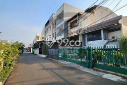 Ruko Dijual di Prime Area Jakarta Barat Luas 260m2 Ruko Dijual di Prime Area Jakarta Barat Luas 260m2