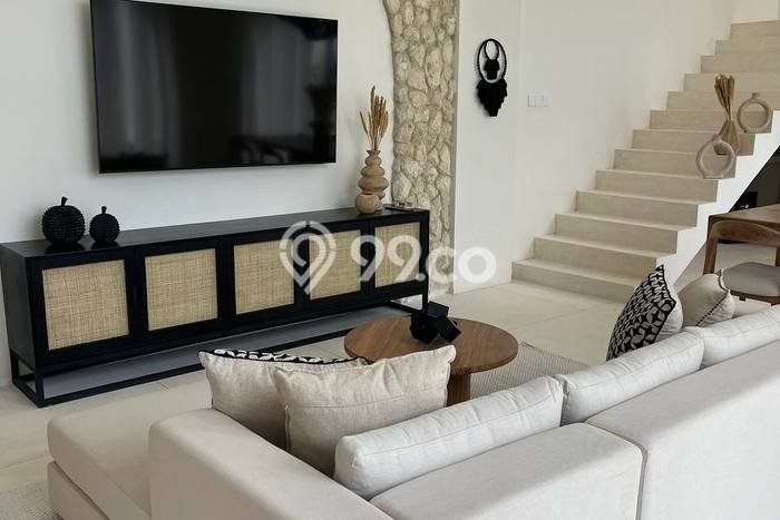 DIJUAL! Vila Kawasan , Luas 210m2m², Lokasi Strategis DIJUAL! Vila Kawasan , Luas 210m2m², Lokasi Strategis