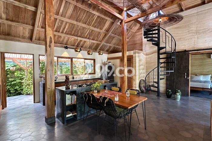 LOKASI TERBAIK! Vila Kawasan , Area 550m2m², Lingkungan Tenang dan aman LOKASI TERBAIK! Vila Kawasan , Area 550m2m², Lingkungan Tenang dan aman