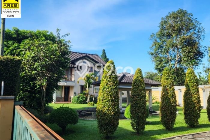 For Sale! Luxury House LT 1035m2 Desain Elegan di Lembang For Sale! Luxury House LT 1035m2 Desain Elegan di Lembang