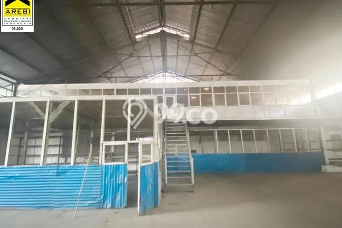 Gudang untuk Disewa di Pusat Bandung Luas Bangunan 4030m2 Gudang untuk Disewa di Pusat Bandung Luas Bangunan 4030m2