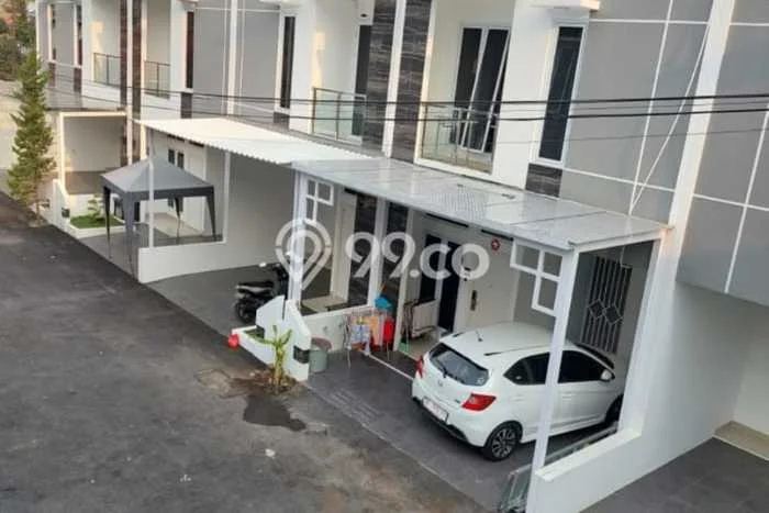 Dijual Rumah Eksklusif 2 KT di Pisangan Lama, Jakarta Timur Dijual Rumah Eksklusif 2 KT di Pisangan Lama, Jakarta Timur