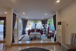 Lokasi strategis! Rumah siap huni dikontrakkan di Menteng LB 1100m2 Lokasi strategis! Rumah siap huni dikontrakkan di Menteng LB 1100m2