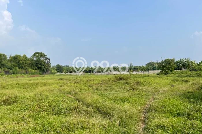 Lahan untuk Dijual di Cikampek Karawang Luas 8100m2 Lahan untuk Dijual di Cikampek Karawang Luas 8100m2