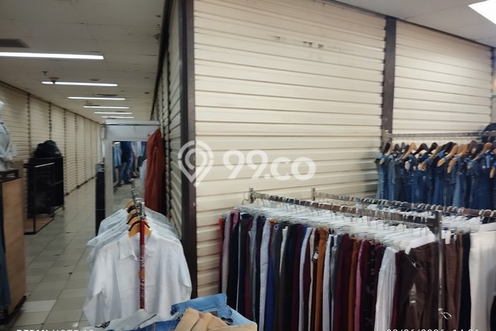 Disewakan Komersial di Kawasan Ramai Cempaka Mas Luas 8m2 Disewakan Komersial di Kawasan Ramai Cempaka Mas Luas 8m2