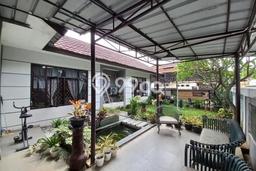 Rumah Elit Modern Tanpa Renovasi di Rempoa Tangerang Selatan Rumah Elit Modern Tanpa Renovasi di Rempoa Tangerang Selatan