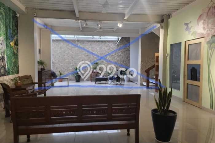 Hunian Mewah LB 300m2 Siap Pakai Desain Elegan di Burangrang, Bandung Hunian Mewah LB 300m2 Siap Pakai Desain Elegan di Burangrang, Bandung
