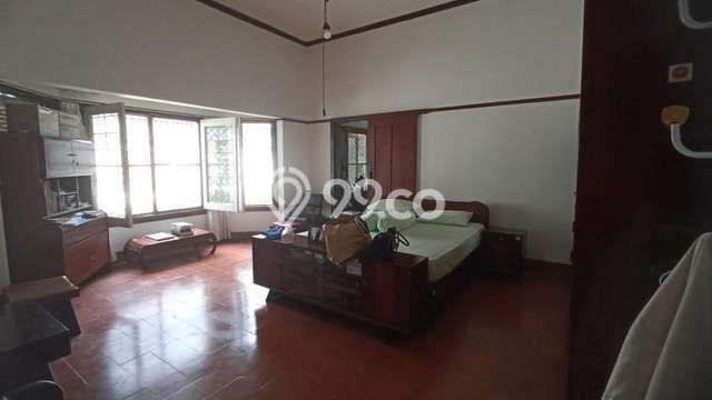 Rumah Lokasi Strategis di Sayap Dago, Bandung, Luas 2122m² Bangunan 700m² Rumah Lokasi Strategis di Sayap Dago, Bandung, Luas 2122m² Bangunan 700m²