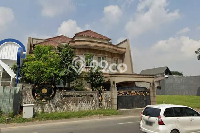 Rumah Elit LB 600m2 Siap Pakai Desain Elegan di Citraland, Surabaya Rumah Elit LB 600m2 Siap Pakai Desain Elegan di Citraland, Surabaya