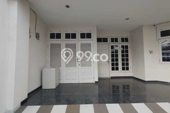 Ready to Use! Luxury House LT 180m2 Desain Elegan di Darmo permai Ready to Use! Luxury House LT 180m2 Desain Elegan di Darmo permai