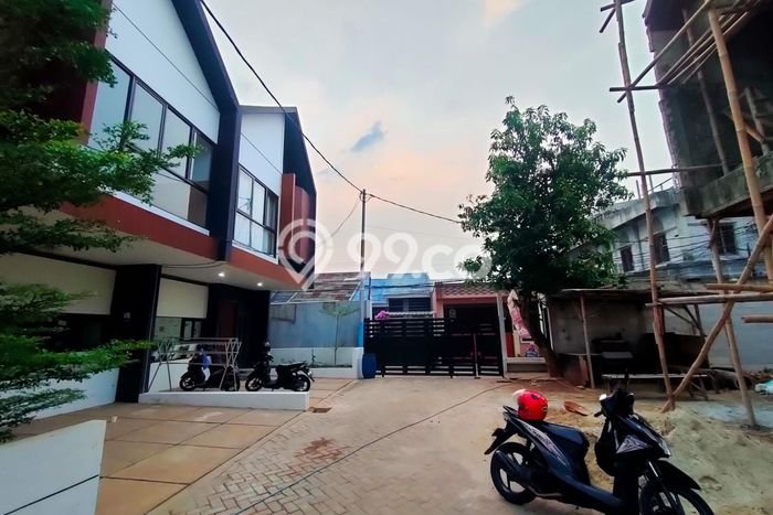 Rumah LT 75m² / LB 70m² Dekat Kampus di Pondok Kelapa, Jakarta Timur Rumah LT 75m² / LB 70m² Dekat Kampus di Pondok Kelapa, Jakarta Timur