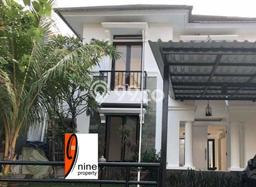 Ready to Use! Luxury House LT 300m2 Desain Elegan di Kota Wisata Ready to Use! Luxury House LT 300m2 Desain Elegan di Kota Wisata