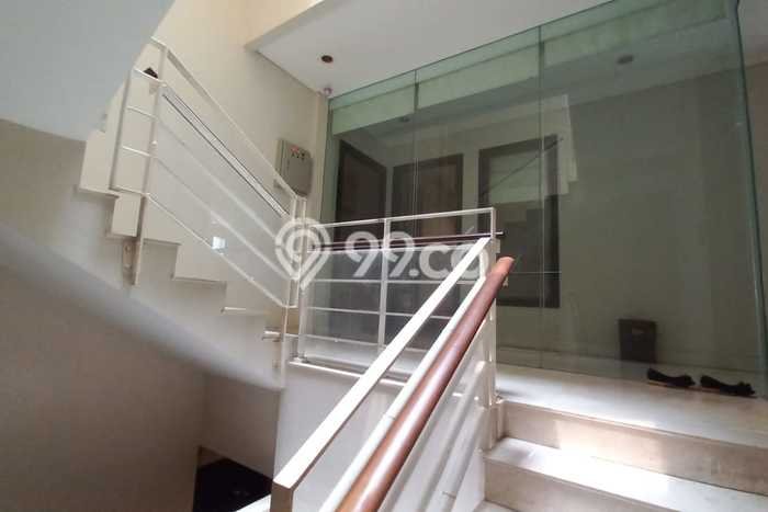 For Sale Rumah Mewah Exclusive di Menteng, Jakarta Pusat For Sale Rumah Mewah Exclusive di Menteng, Jakarta Pusat