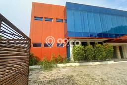 Unit Pabrik Disewa Lokasi Lippo Cikarang, Cikarang Spesifikasi Luas Bangunan 1180m2 Unit Pabrik Disewa Lokasi Lippo Cikarang, Cikarang Spesifikasi Luas Bangunan 1180m2