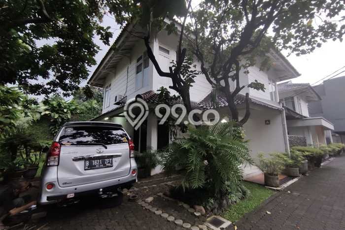 Rumah Terawat di , Jakarta Selatan, LT 1600m2m² Bangunan 1500m2m² HARGA MENARIK! Rumah Terawat di , Jakarta Selatan, LT 1600m2m² Bangunan 1500m2m² HARGA MENARIK!