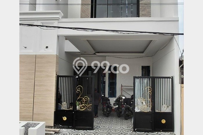 Dijual Rumah Premium dengan Fasilitas Sekitar Lengkap di Mulyorejo, Surabaya Dijual Rumah Premium dengan Fasilitas Sekitar Lengkap di Mulyorejo, Surabaya