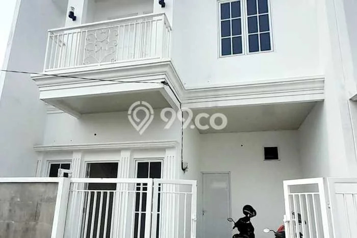 Dijual Hunian Rumah Terawat 3 KT di Kalisari, Jakarta Timur Dijual Hunian Rumah Terawat 3 KT di Kalisari, Jakarta Timur