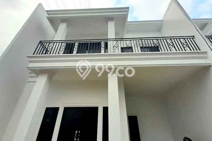 Rumah Strategis Modern Lb 100m2 di Ciracas, Jakarta Timur Rumah Strategis Modern Lb 100m2 di Ciracas, Jakarta Timur