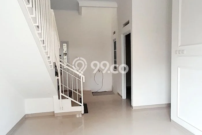 Dijual Hunian Rumah Terawat 3 KT di Kalisari, Jakarta Timur Dijual Hunian Rumah Terawat 3 KT di Kalisari, Jakarta Timur