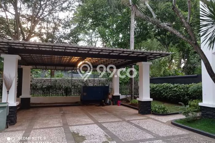 Rumah Bagus Disewakan di Lippo Karawaci, Tangerang LT 650m2, LB 800m2 Rumah Bagus Disewakan di Lippo Karawaci, Tangerang LT 650m2, LB 800m2