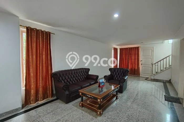 Disewakan! Rumah 3 Kamar Tidur &
3 Kamar Mandi di Lippo Karawaci, Tangerang Disewakan! Rumah 3 Kamar Tidur &
3 Kamar Mandi di Lippo Karawaci, Tangerang